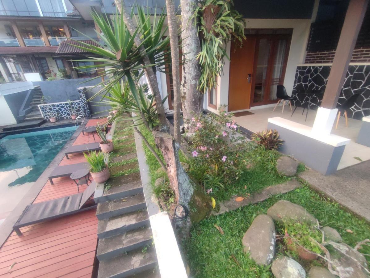 Dago Highland Resort Cimenyan Exterior photo