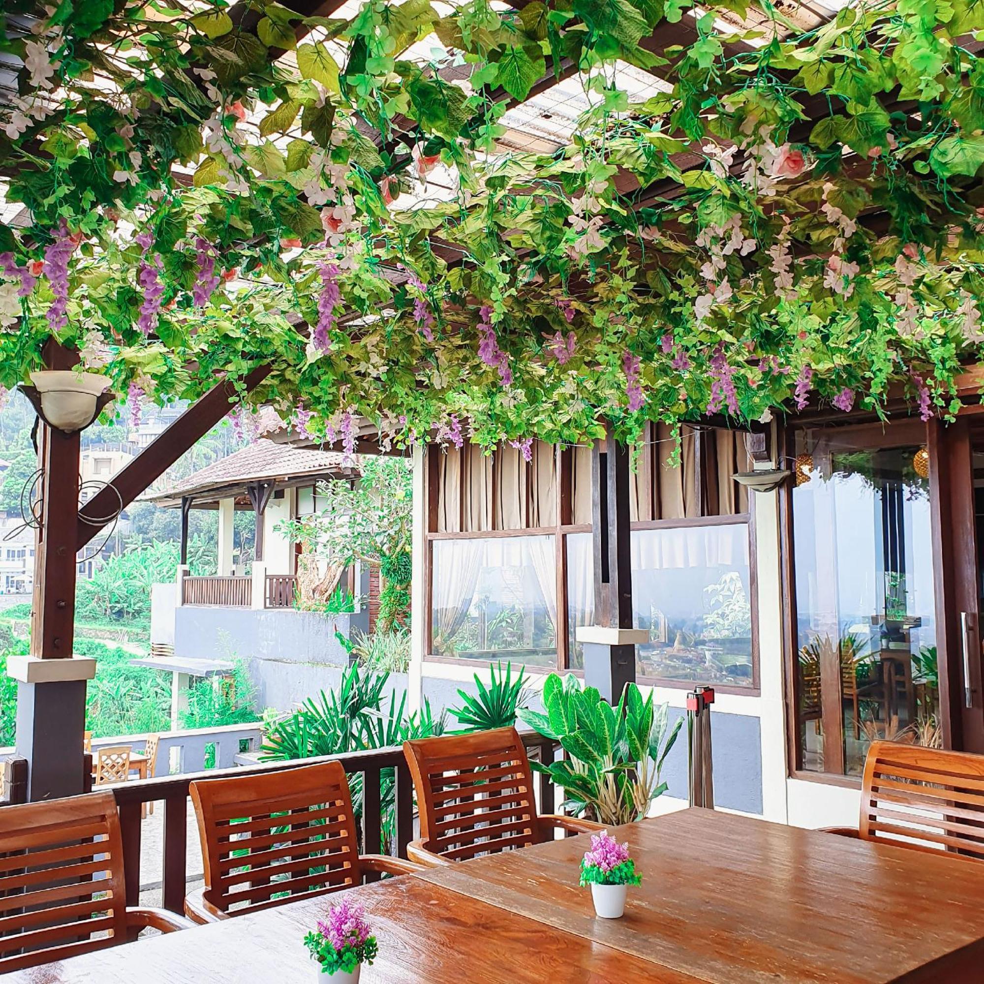 Dago Highland Resort Cimenyan Exterior photo