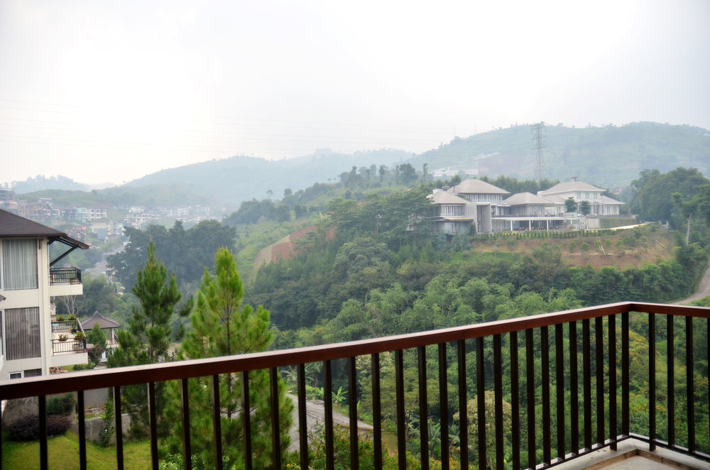 Dago Highland Resort Cimenyan Exterior photo