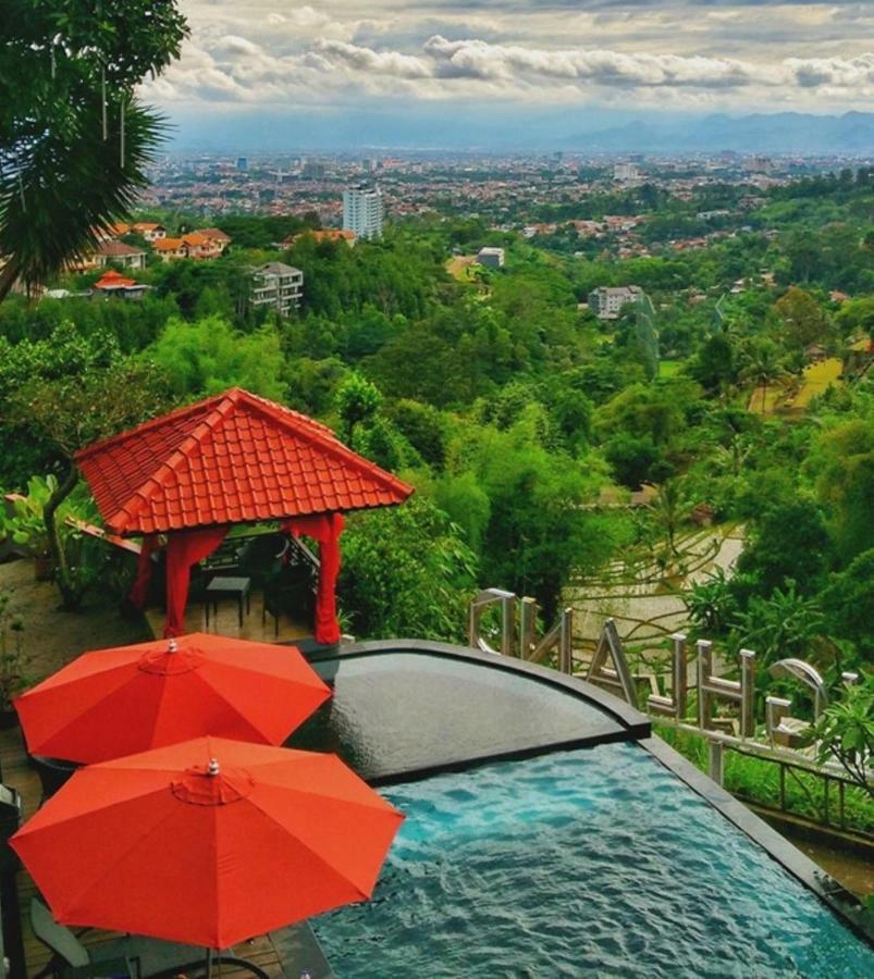 Dago Highland Resort Cimenyan Exterior photo
